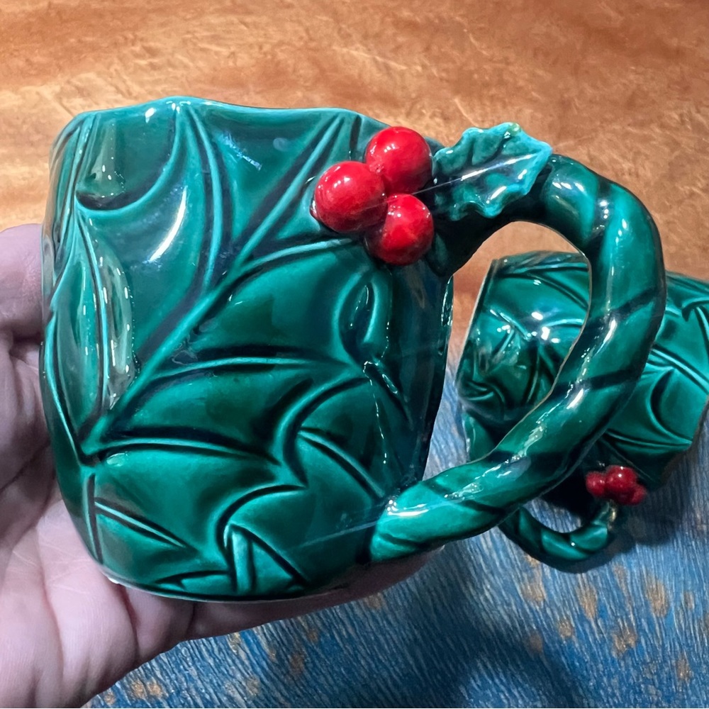 Vintage MCM Lefton Japan Green Holly Leaves Ceramic Christmas Demitasse set of 2 - Picture 6 of 11